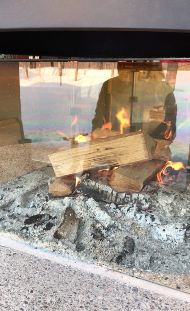 江別蔦屋書店の暖炉